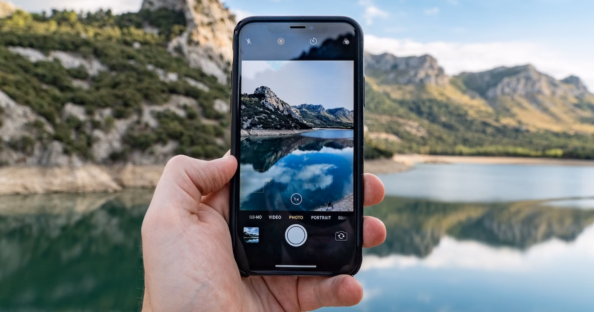 Can I save photos from a camera on a react app?