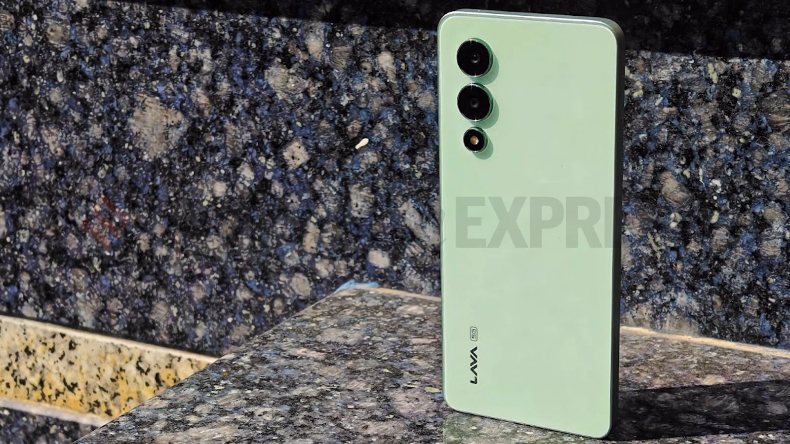 Is the lava Blaze curved 5G a good phone?