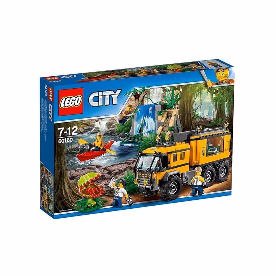 How many minifigures does a jungle explorer have?