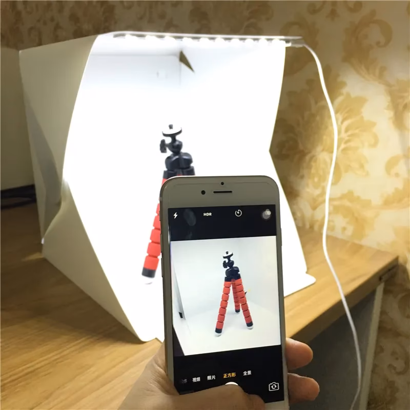 Does light in the box have an app?