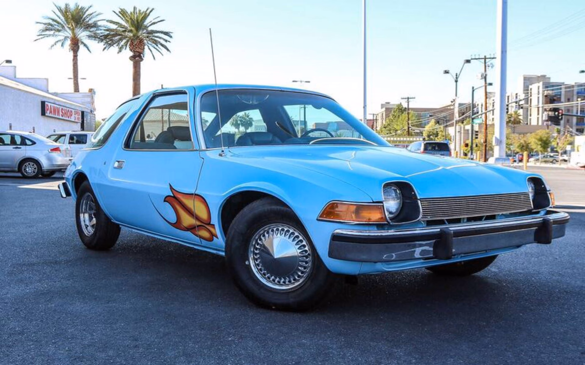Did Garth Algar drive a Mirthmobile in Wayne's World?