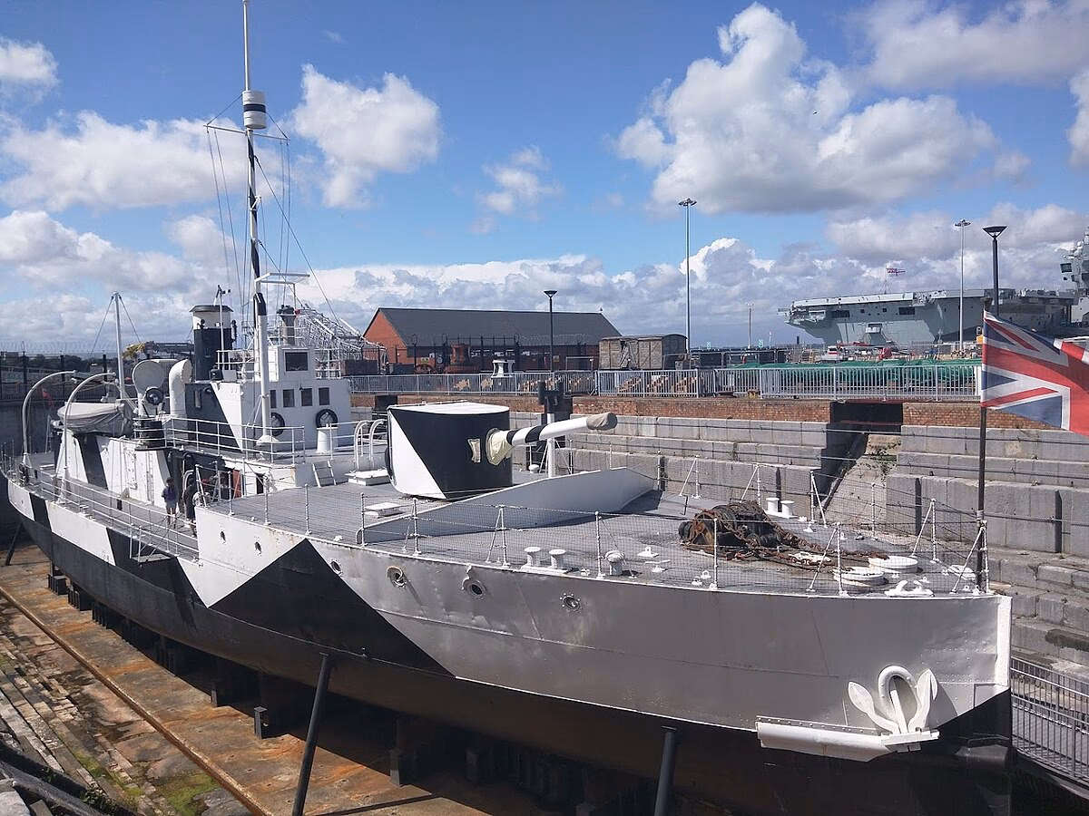 Who is maritime mobile service network?