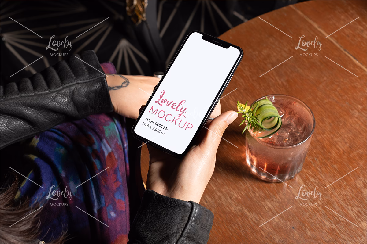 What is a juice bottle mockup?