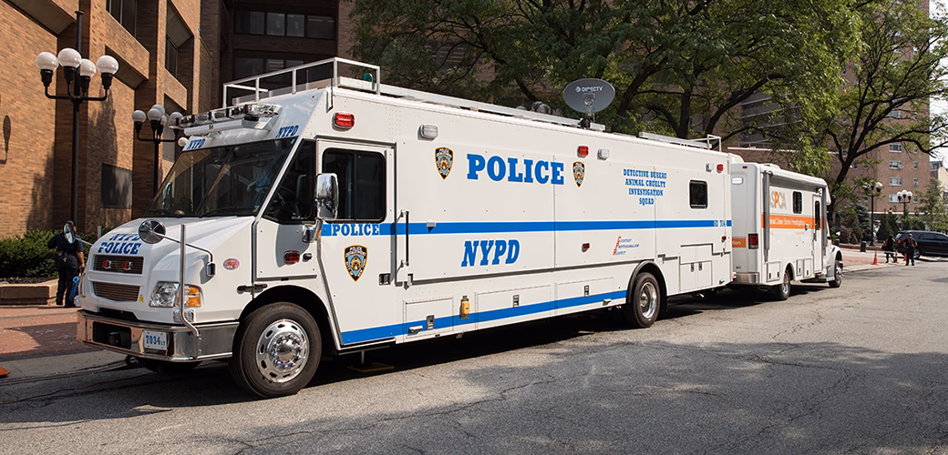 Which police department has a new mobile command center?