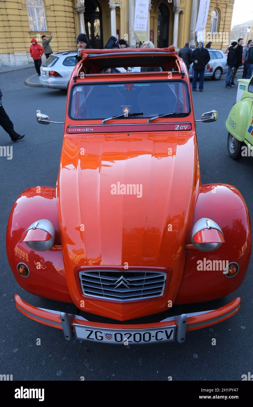 Was ist der Unterschied zwischen einer 2CV und einem Luxus?