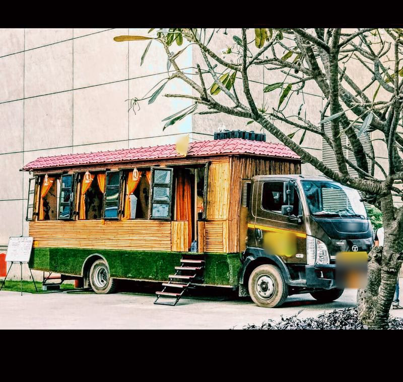 Are there food trucks in Mumbai?