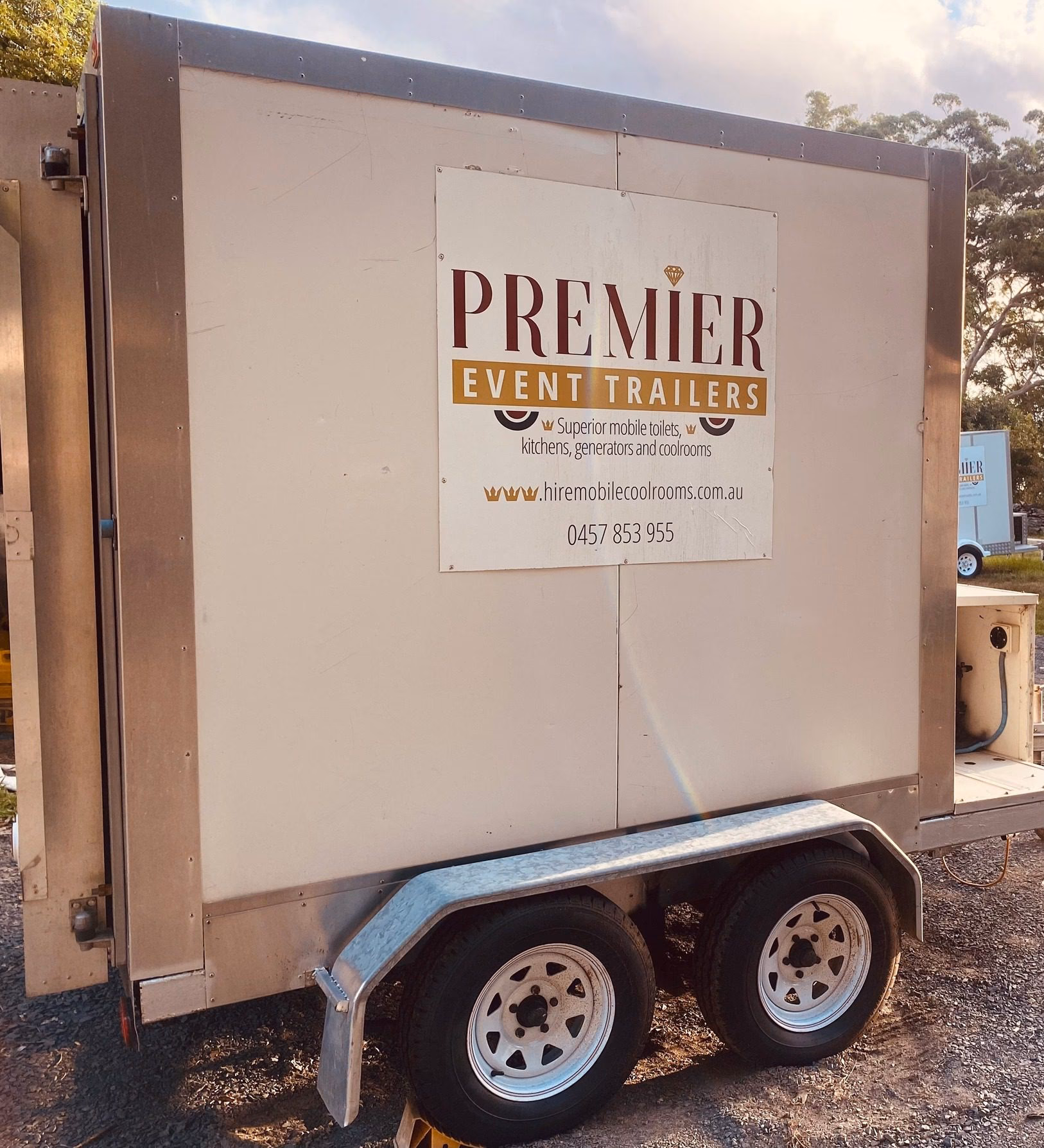 Who is Arctic mobile Coolroom hire?