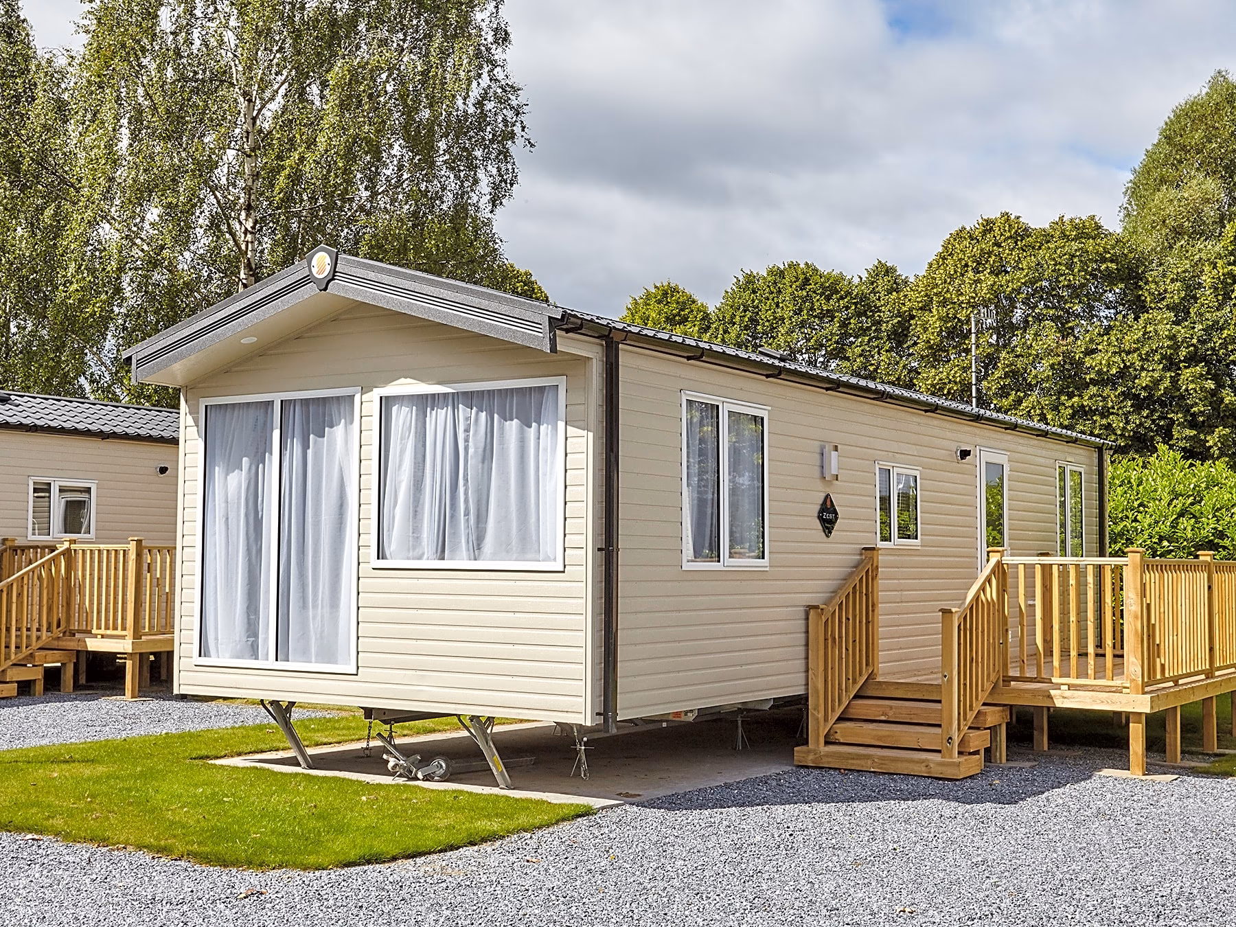 How many mobile home sites are there in Scotland?