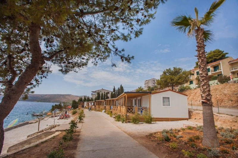 Do mobile homes in Croatia have a kitchen?