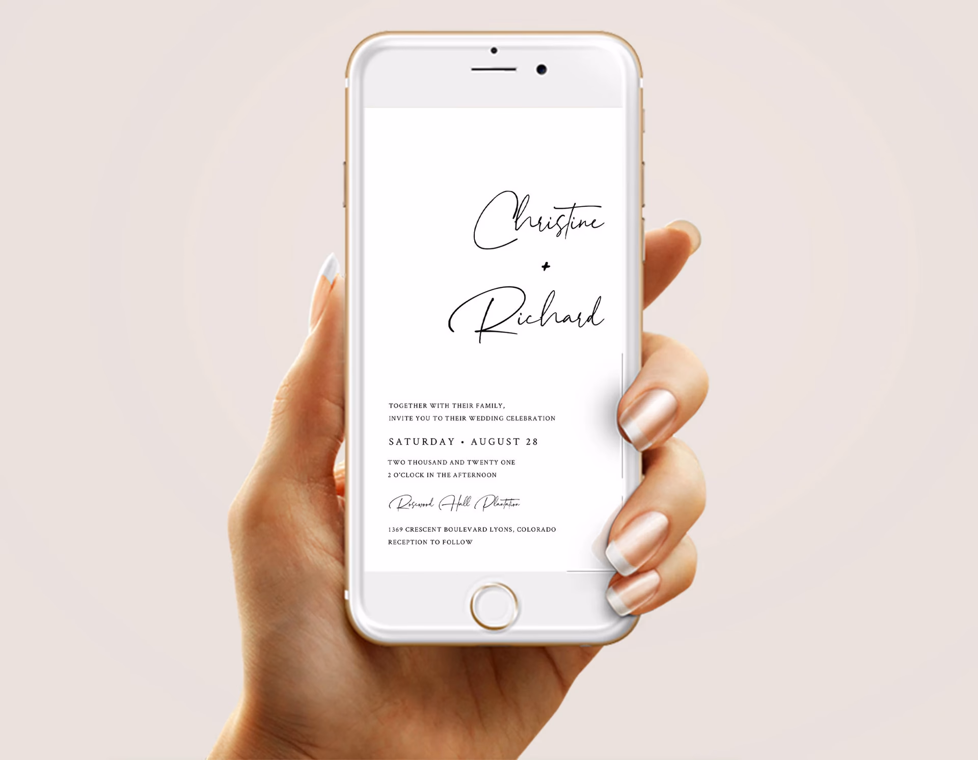 Does Canva offer invitation templates?