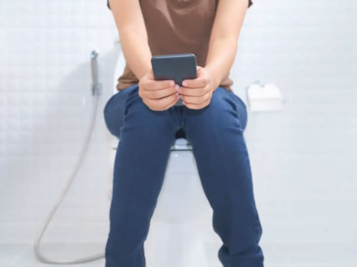 What happens if a phone lands in a toilet?
