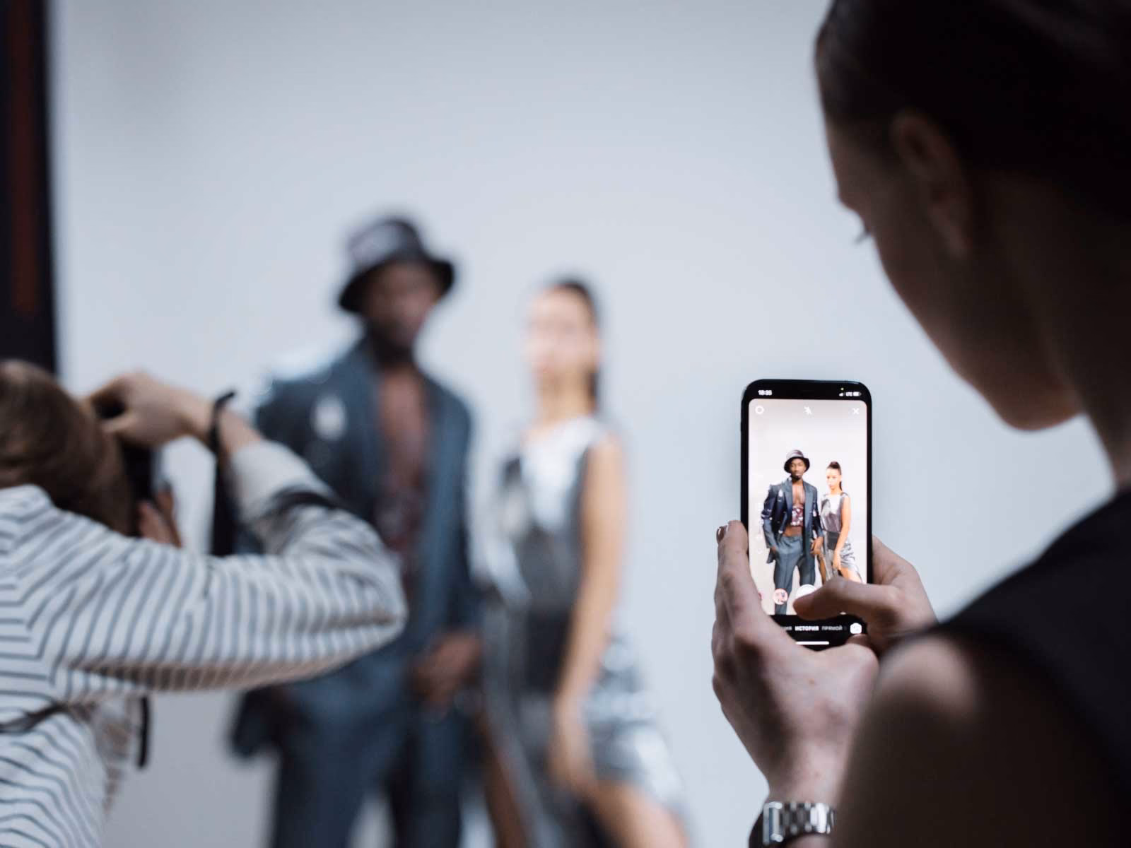 Why should you buy a smartphone for portrait photography?