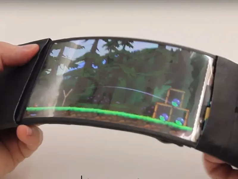 Does a flexible display make sense now?