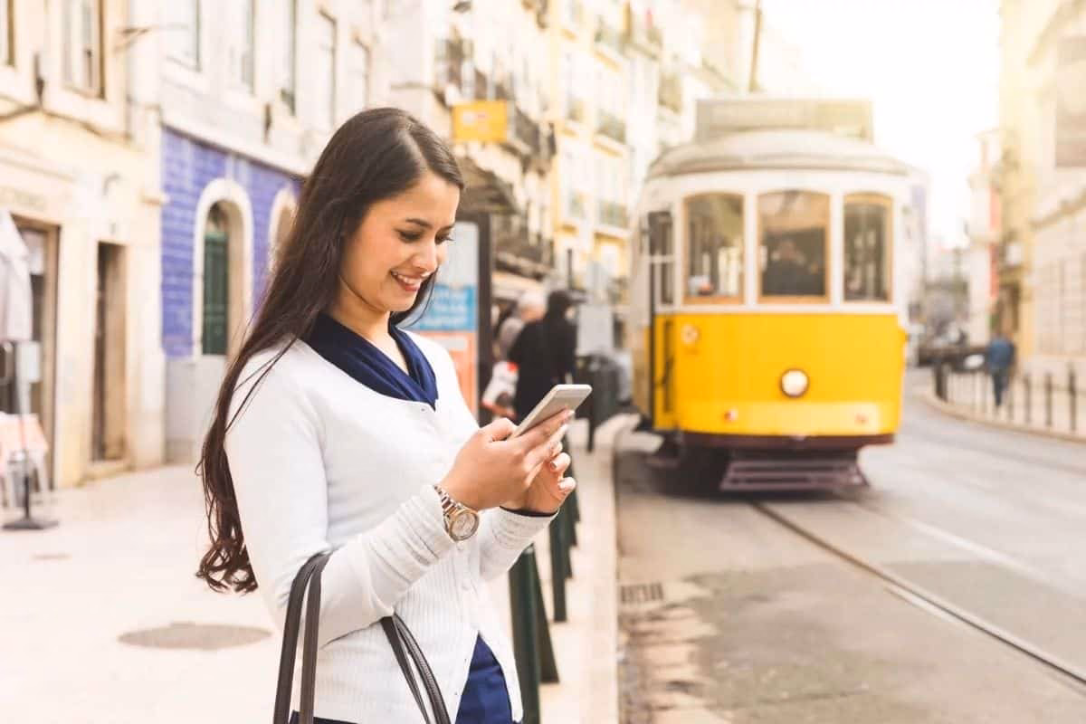 What is the mobile phone market like in Portugal?