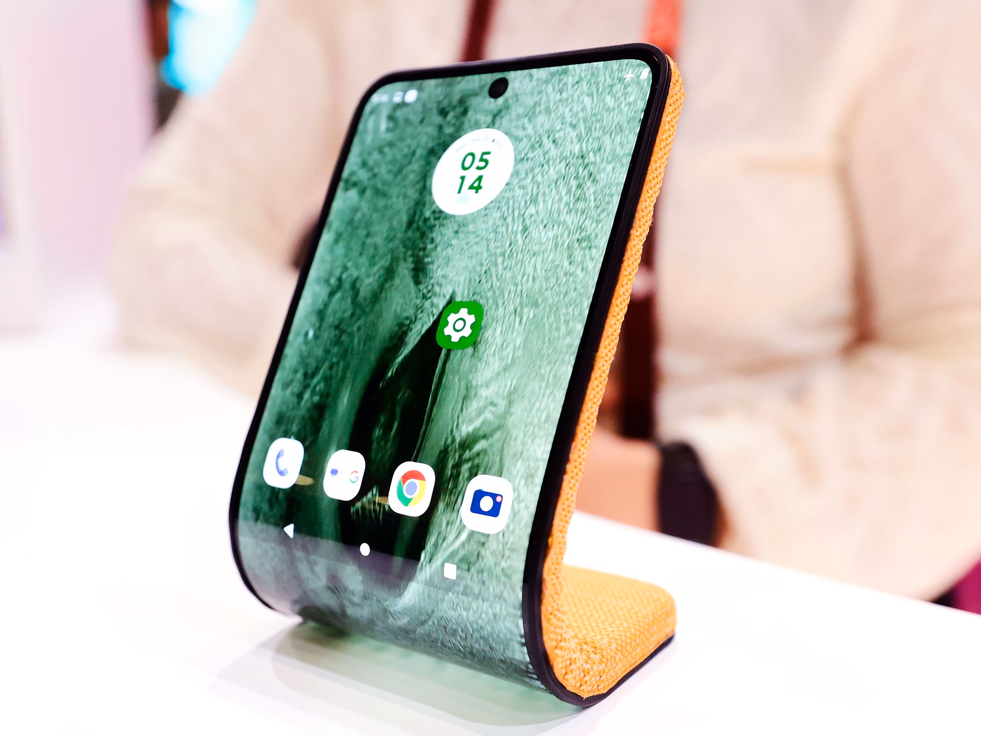 What is the best OLED screen smartphone?