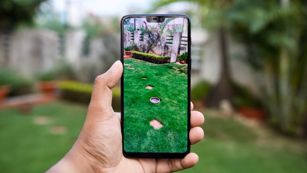 Does OnePlus 11 have a camera?