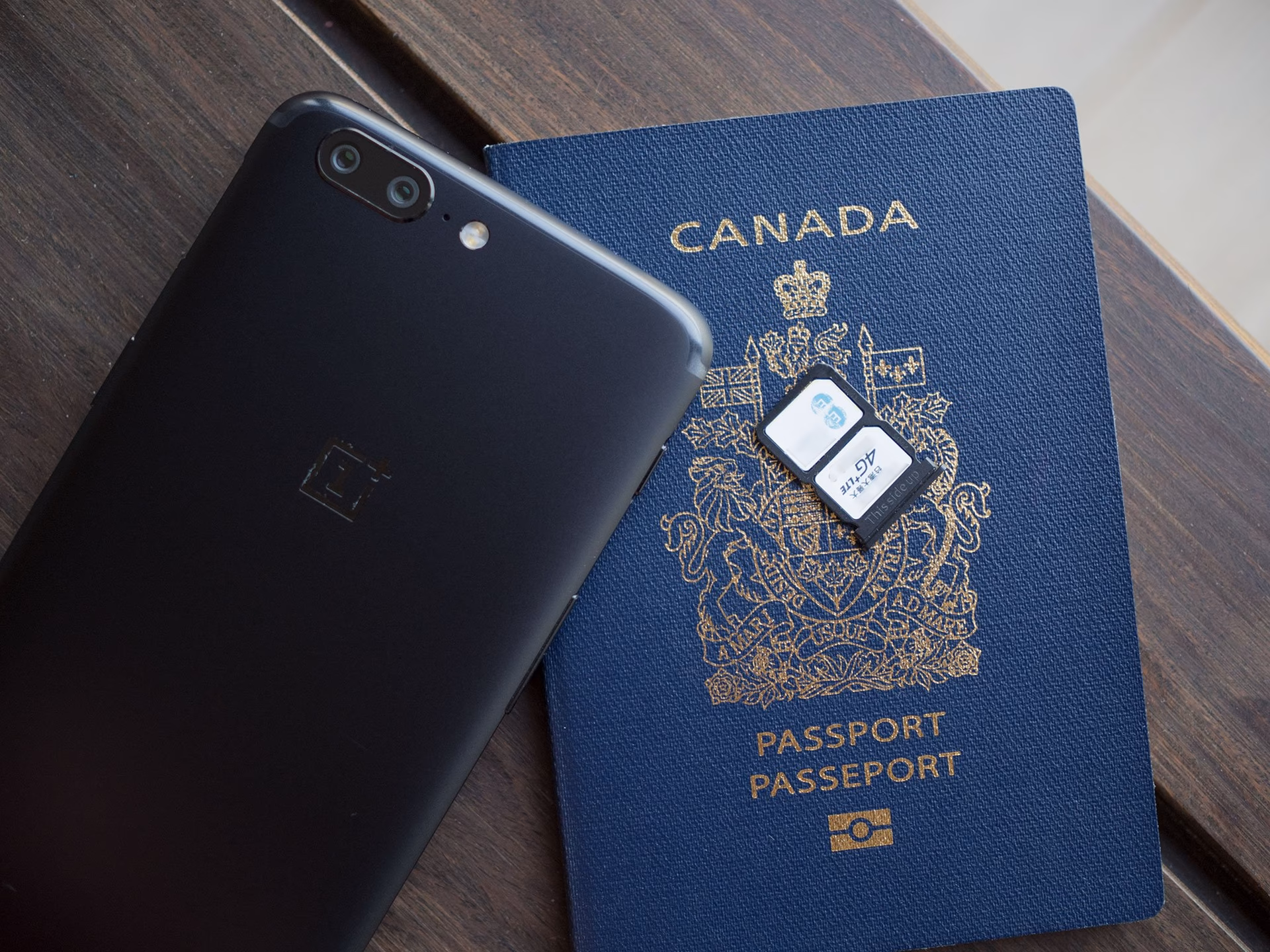 Can you use two SIM cards on OnePlus 5?