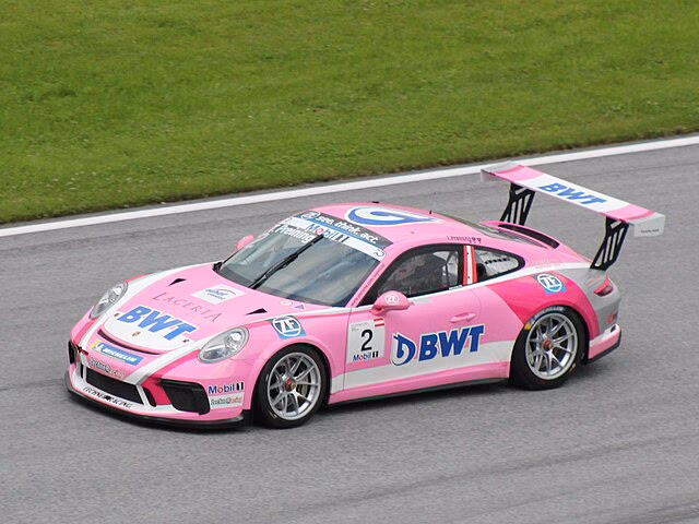 Who won the 2018 Porsche Mobil 1 Supercup?