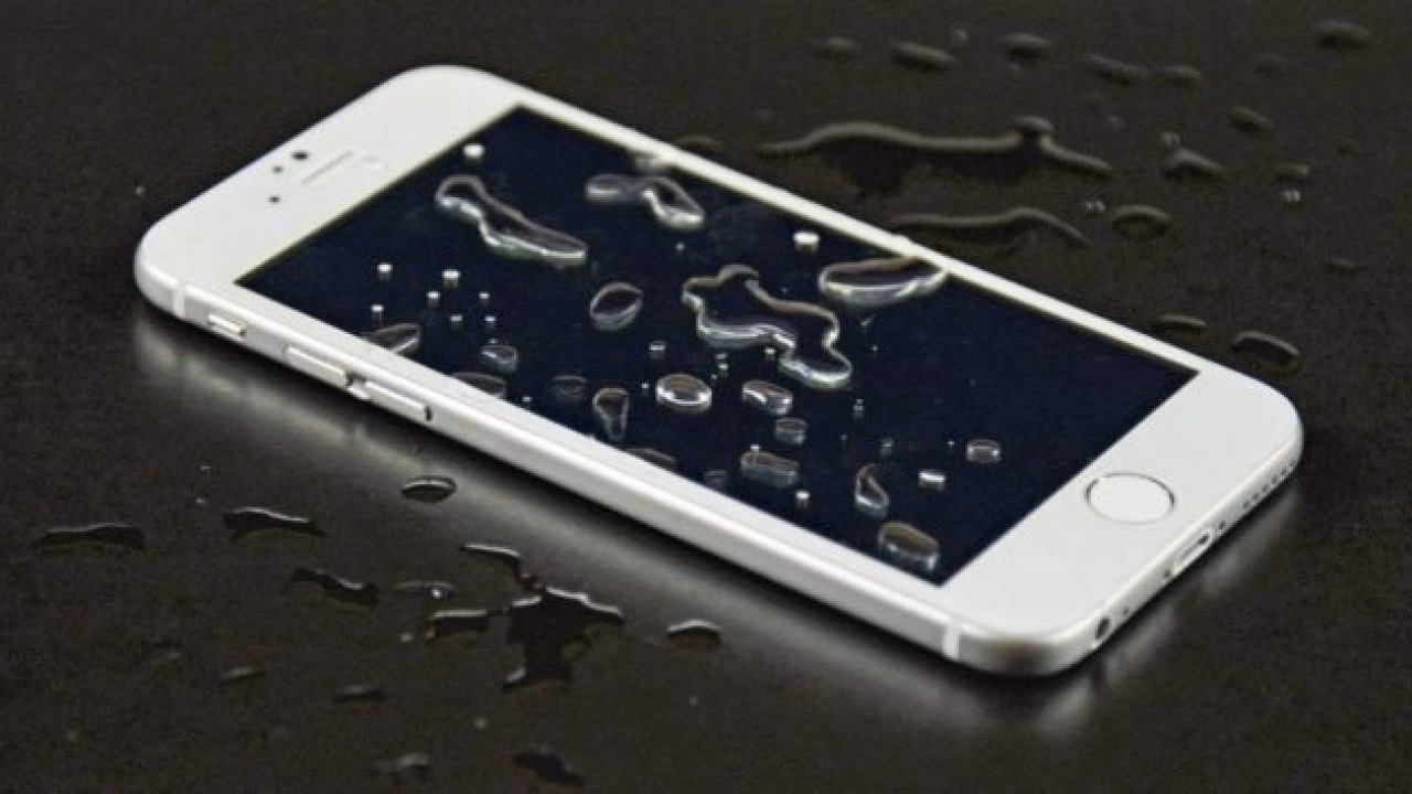 How do I know if my iPhone has water damage?