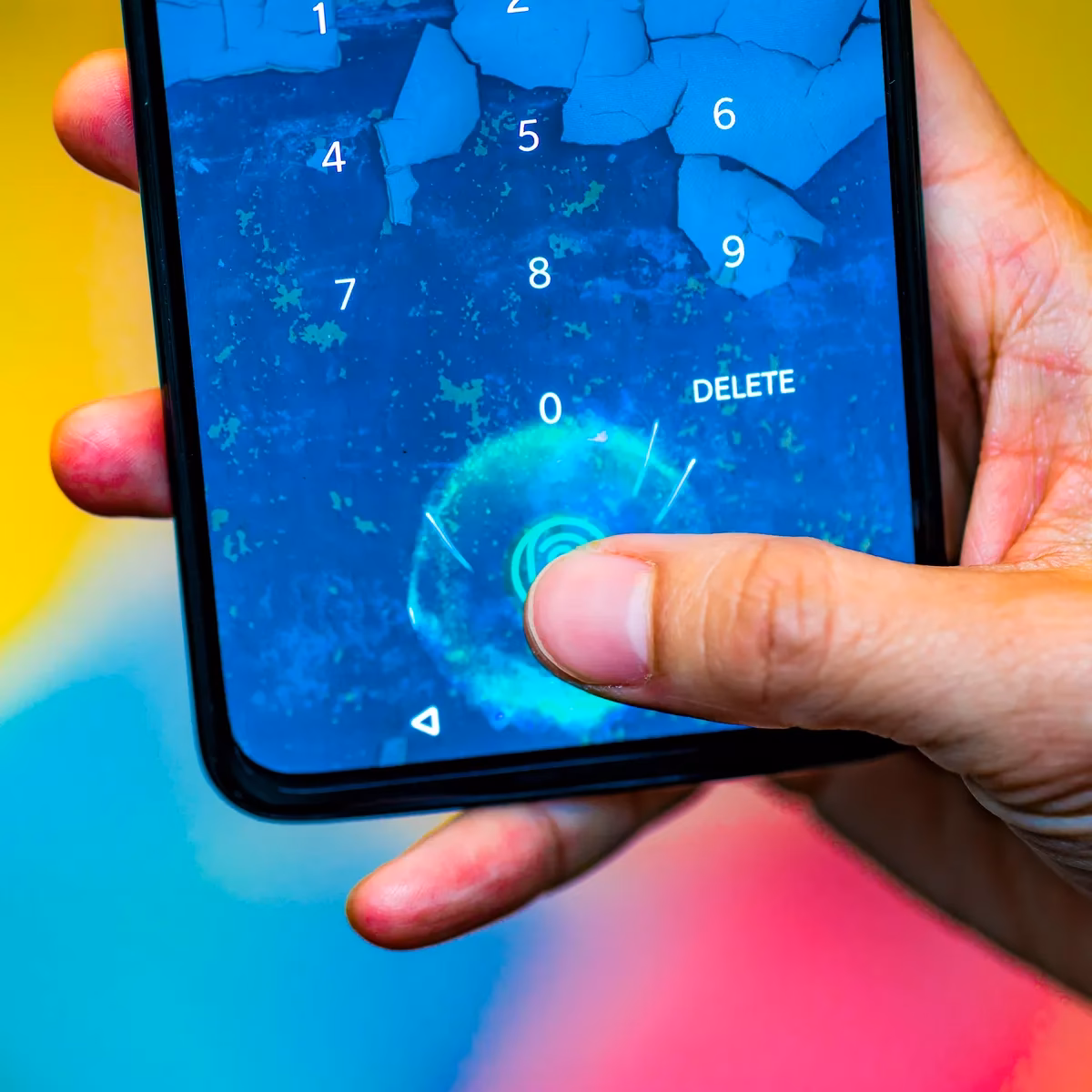 Does the Samsung Note 10 have a fingerprint sensor?