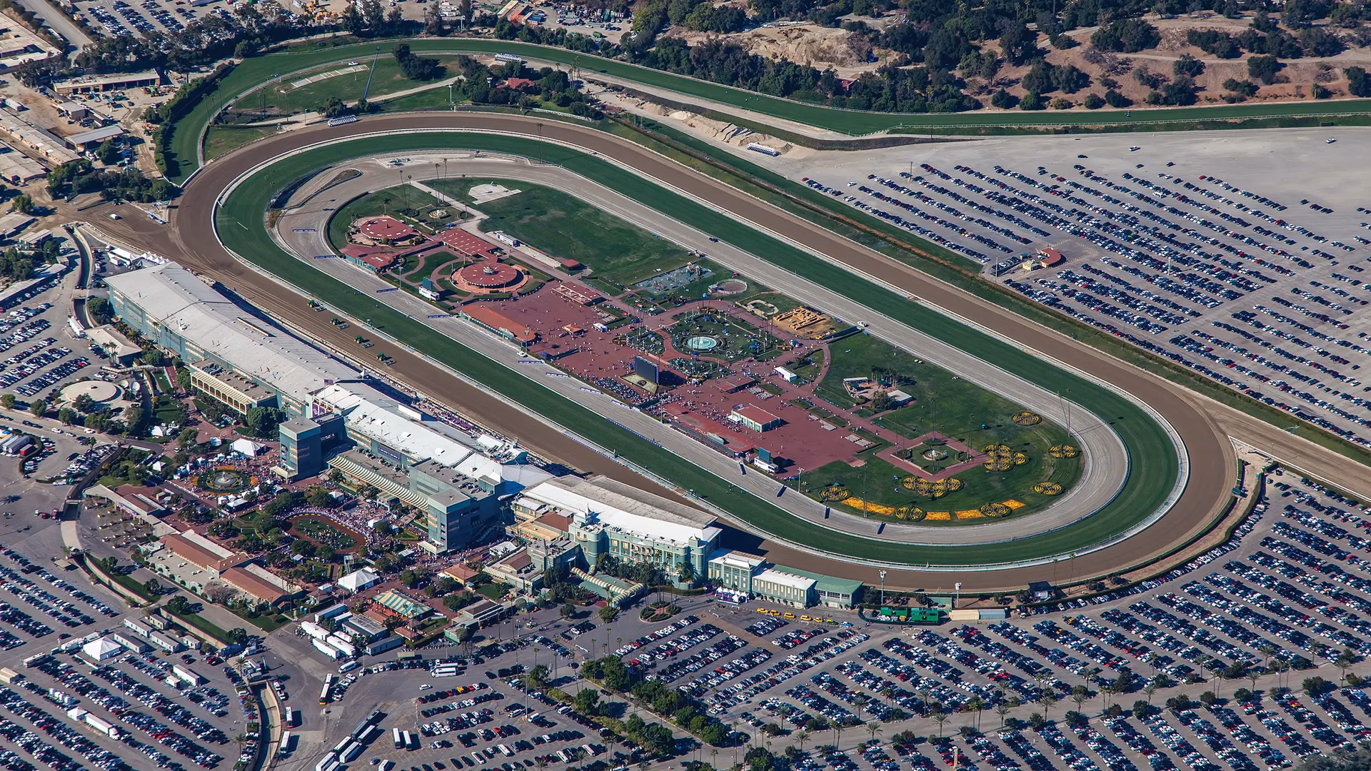 How can I bet on Santa Anita Park?