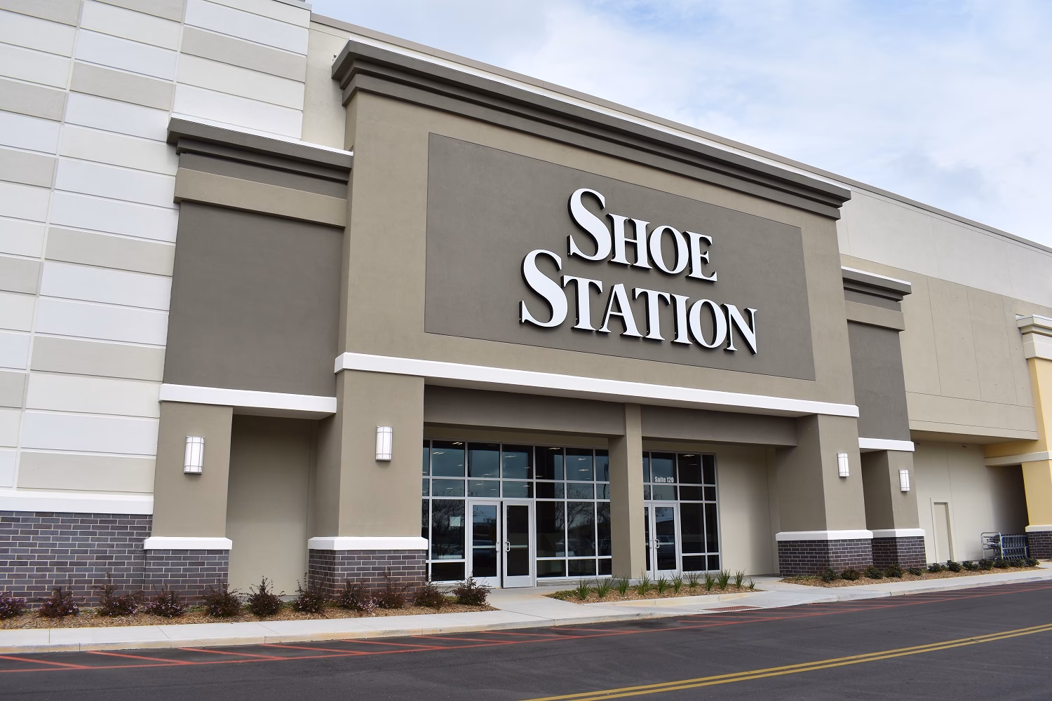 What Shoes does Shoe Station sell?