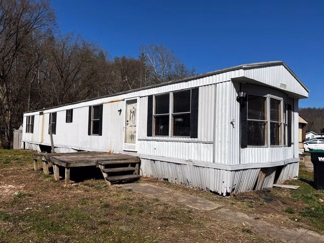 How much does it cost to buy a house in West Virginia?