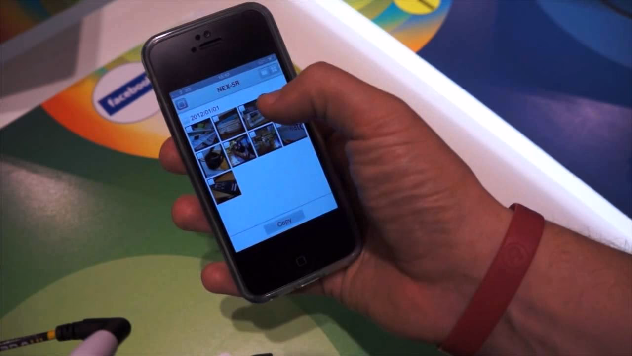 What is the Sony Alpha NEX 5R?