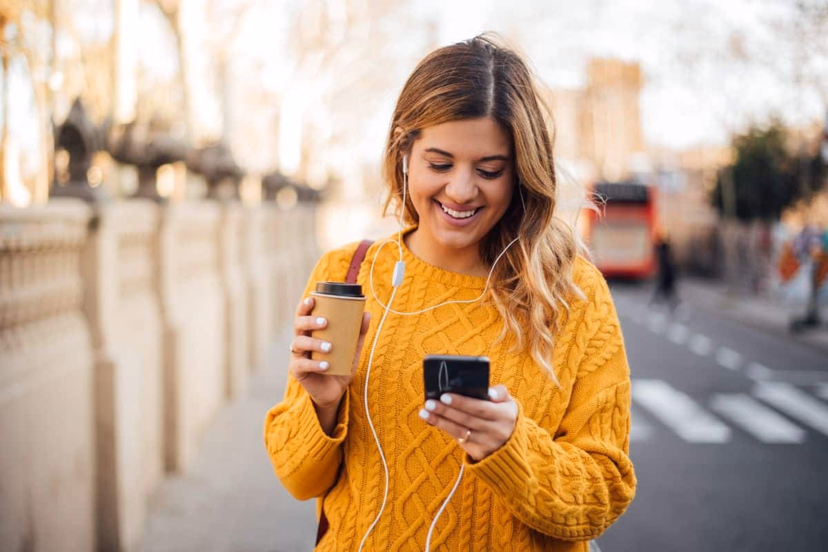 Which mobile phone operator has the best coverage in Spain?