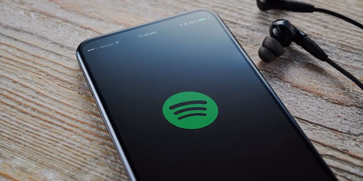 Why does Spotify keep crashing Android/iPhone/desktop?