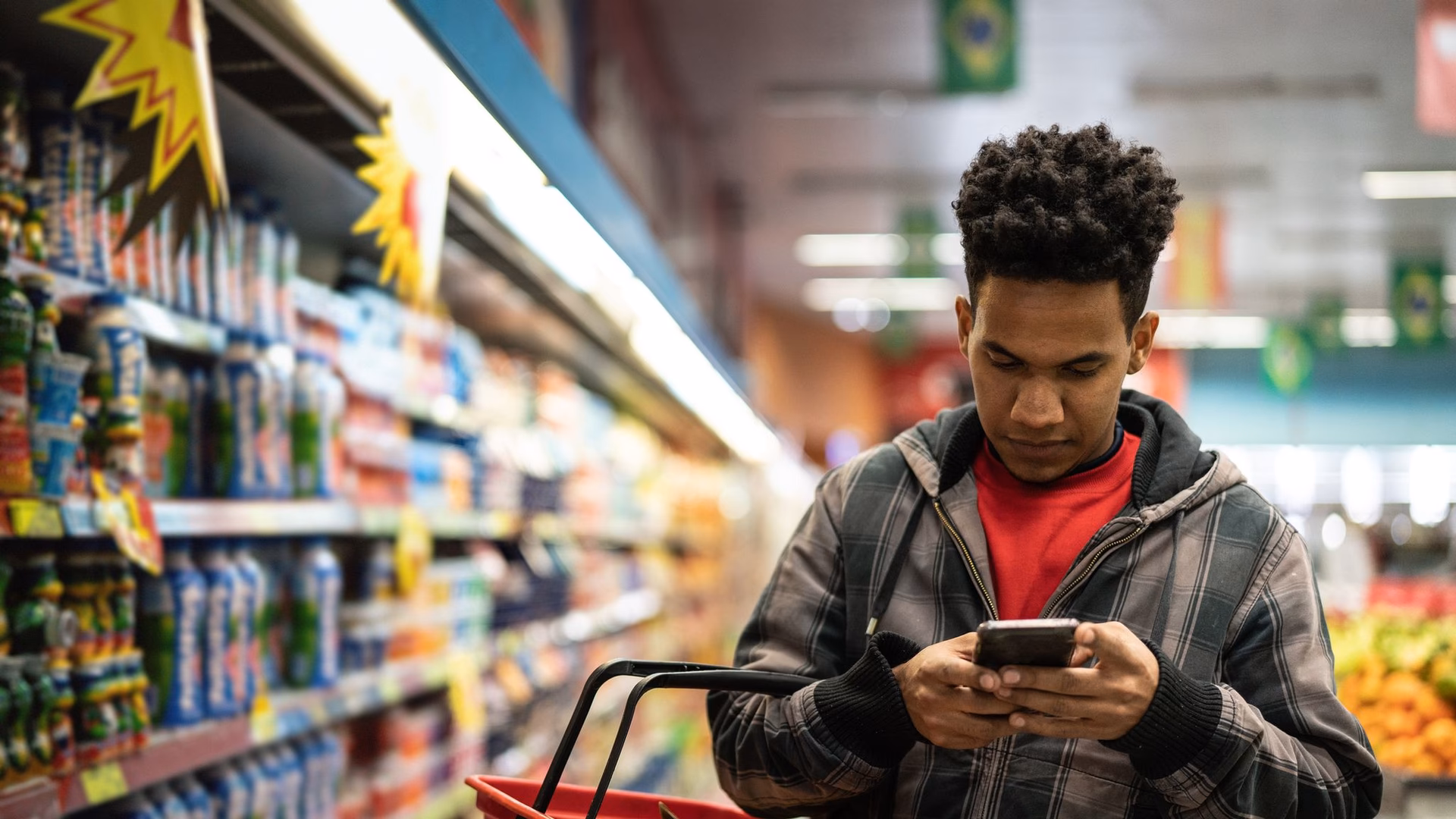 How do supermarkets create a memorable experience?