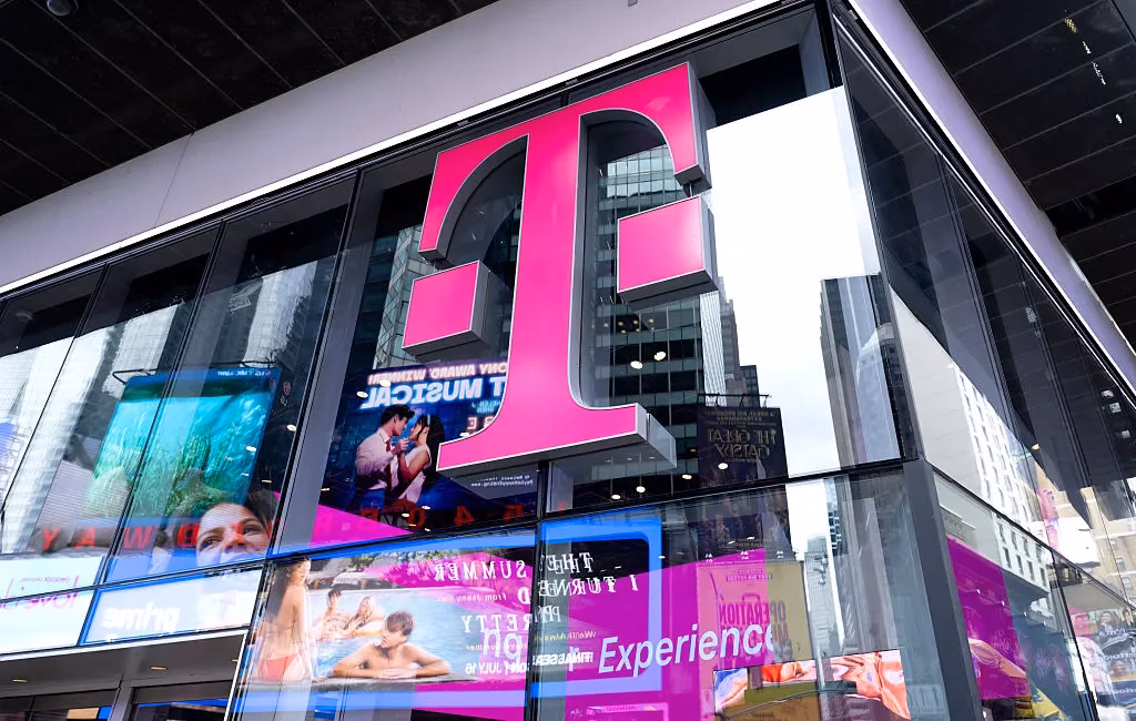 Is T-Mobile acquiring US Cellular?