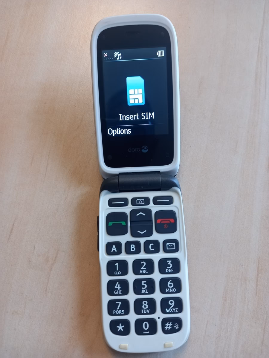 Where are all contacts sent to Doro phoneeasy® 611 stored?