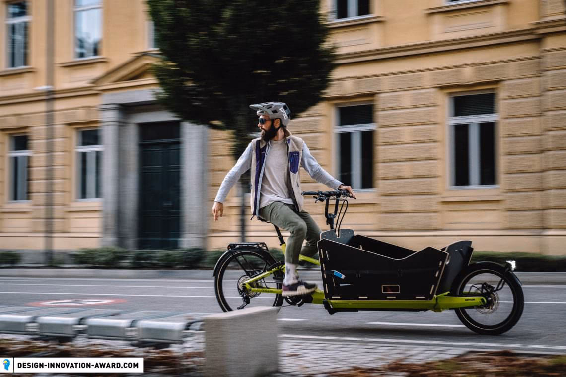 What are the urban mobility trends in 2025?