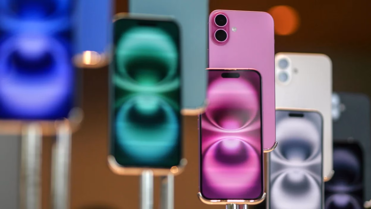 How much would it cost Apple to build a new iPhone?