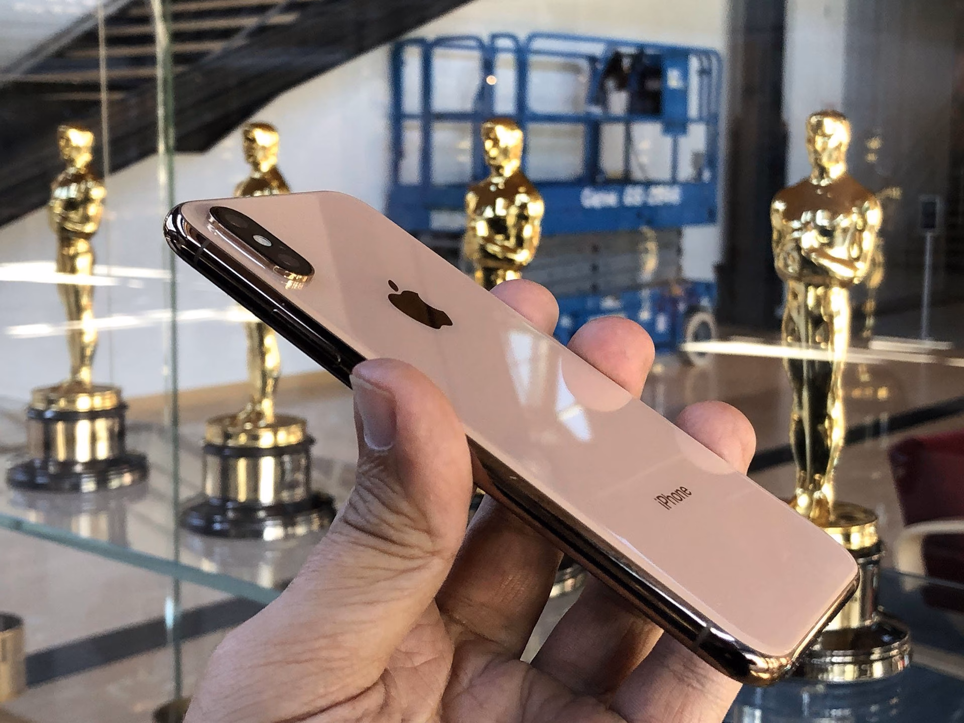 Is Apple iPhone XS a ground breaking smartphone?