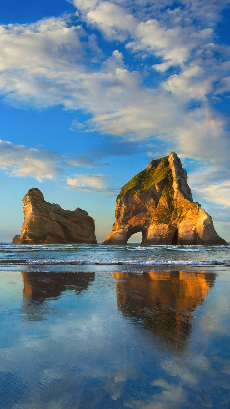 What is Windows 10 wallpaper?