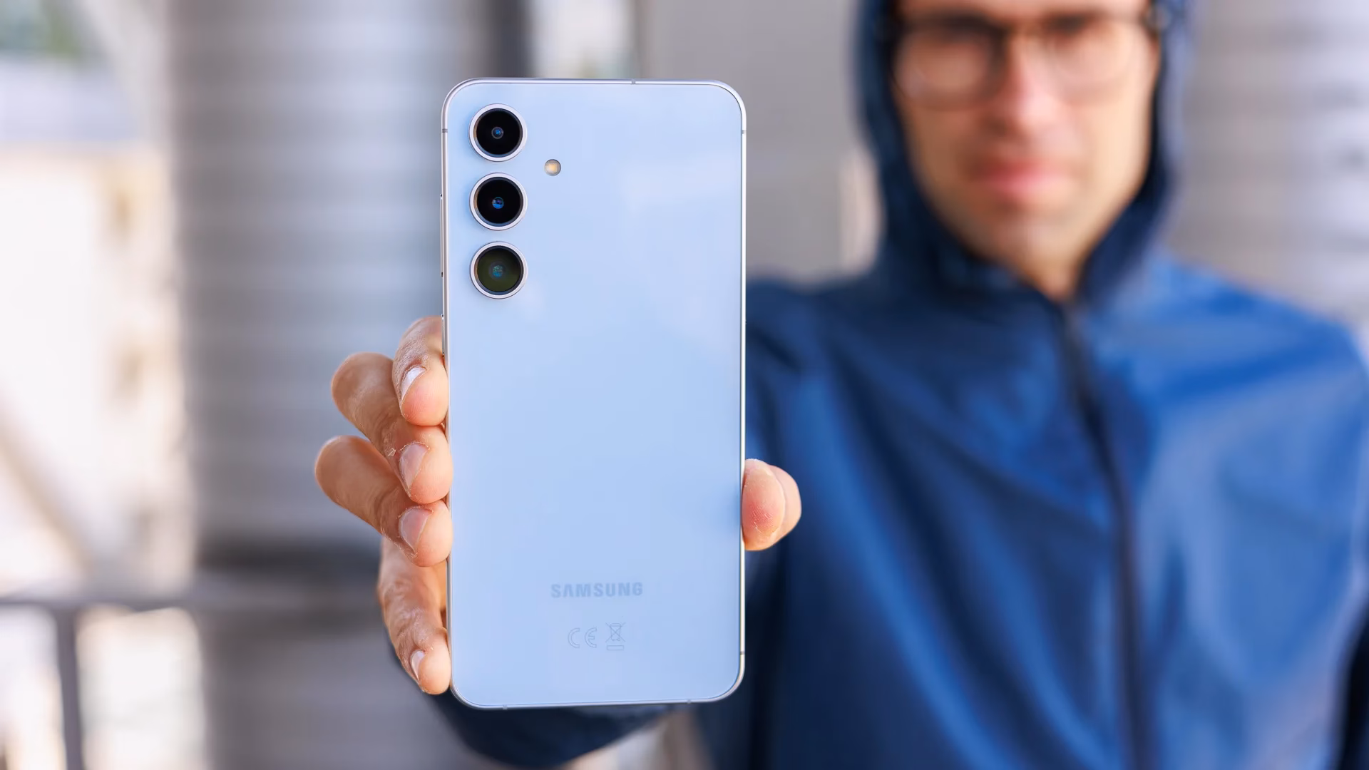How much does world mobile cost?