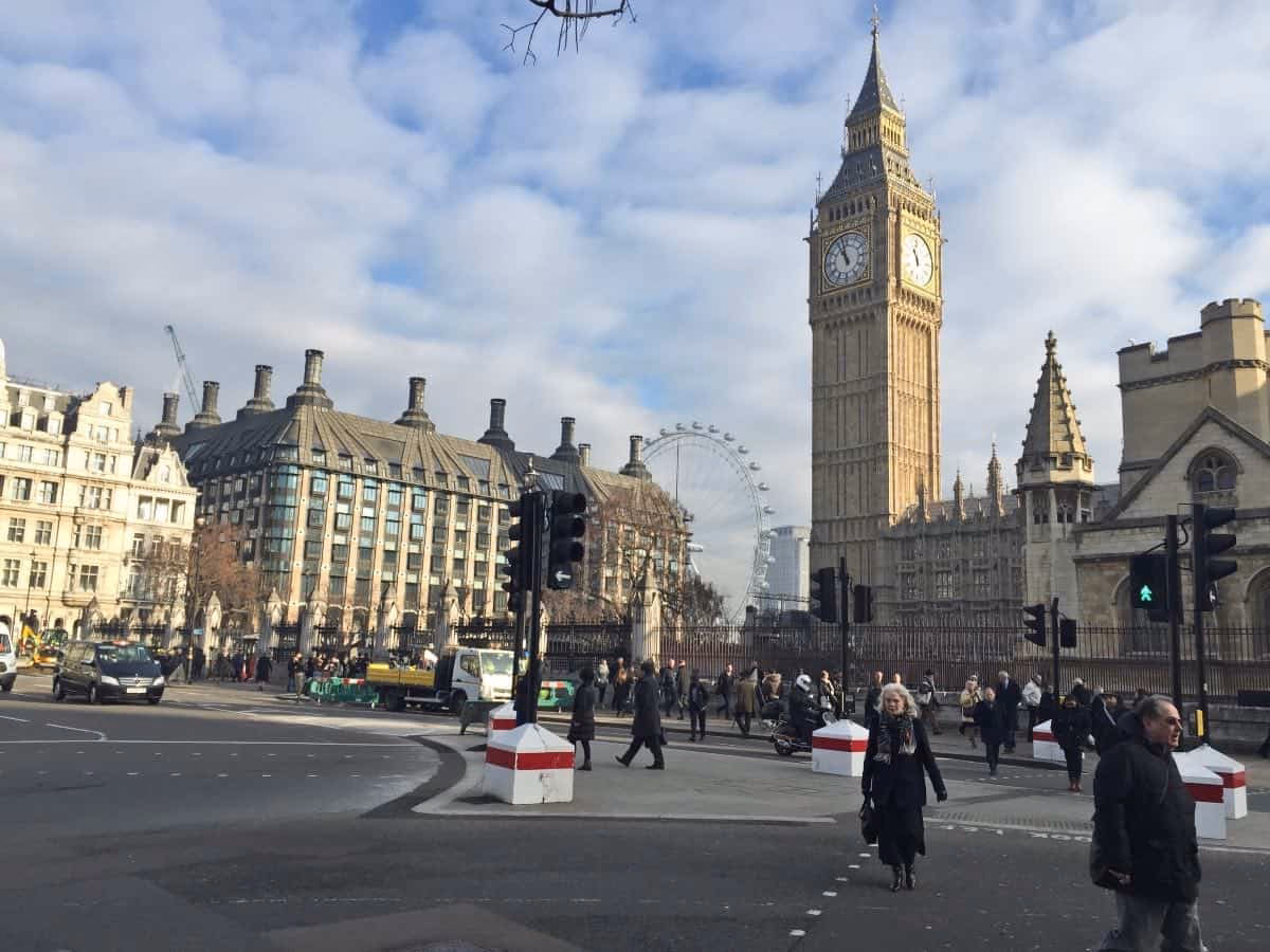 How do I apply for a UK Youth Mobility Scheme visa?